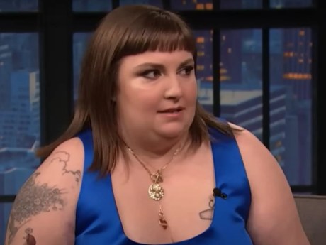 Lena Dunham anuncia su maternidad por gestación subrogada y recibe críticas