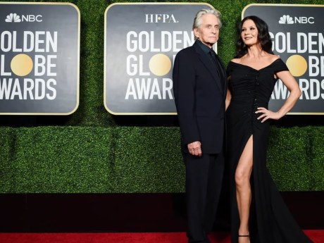 El padre de Catherine Zeta-Jones es dos años menor que Michael Douglas